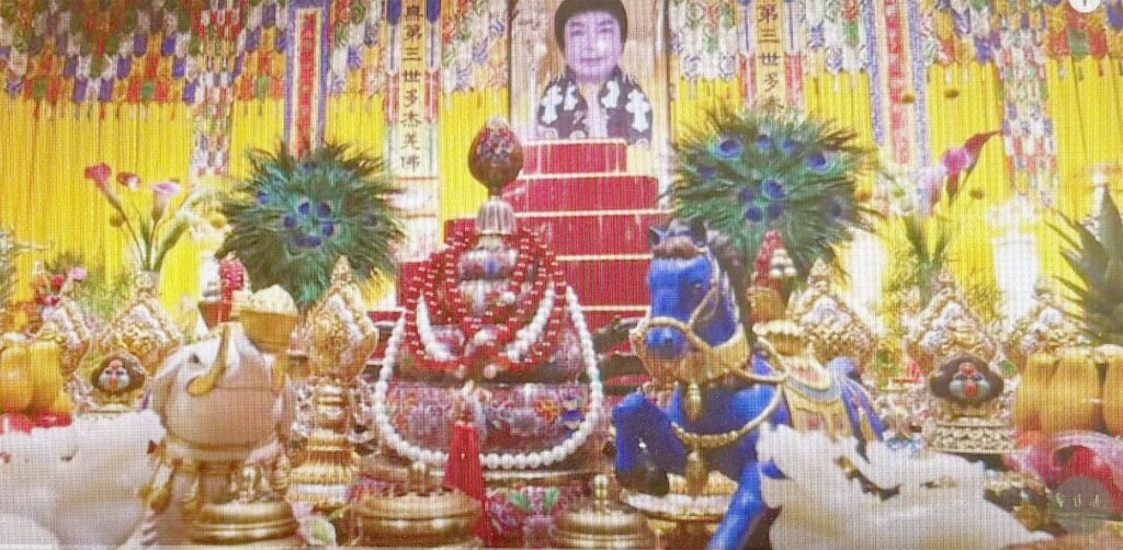 Photo of H.H. Dorje Chang Buddha III Dharma Assembly, Glendale, California. 